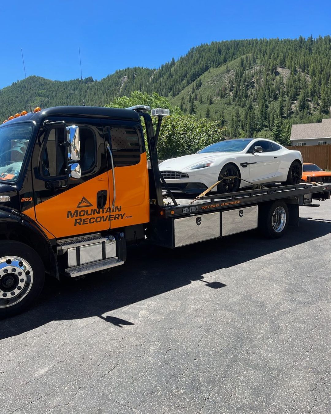 خودروبر مسیر کوهستان