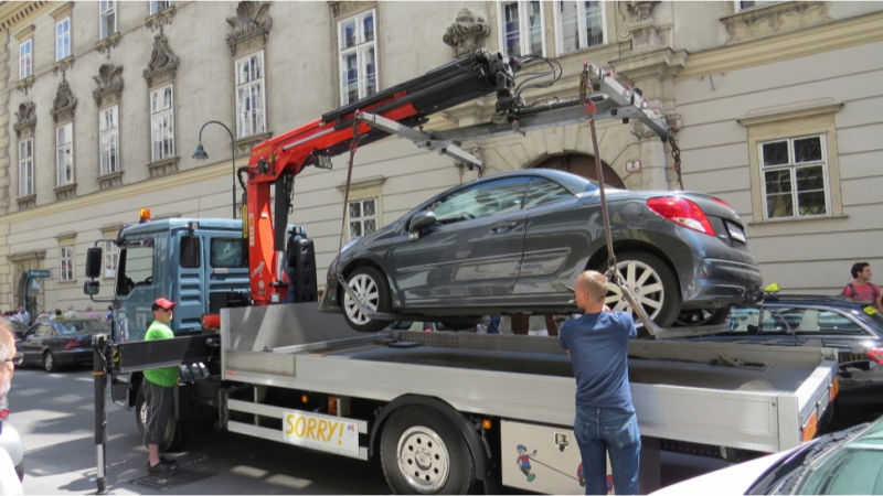 یدک کش کفی بلند برای حمل خودروهای نمایشگاهی